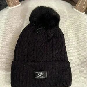 UGG women’s black hat